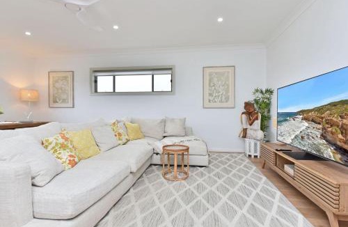 Caves Beach House | Finns at Caves Beach Resort