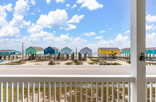 Port Bolivar House | Fins & Feathers home