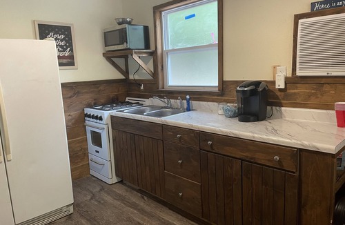 Charlotte Cabin | Finster Springs
