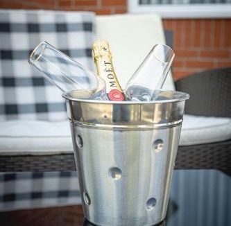 Ainsdale House | Finsters Retreat