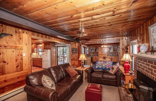 Sunnyside House | Fir Forest Cottage By Hauserman Rentals