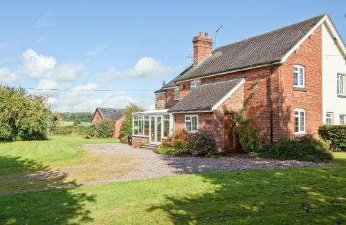 Eccleshall House | Fir Tree Cottage