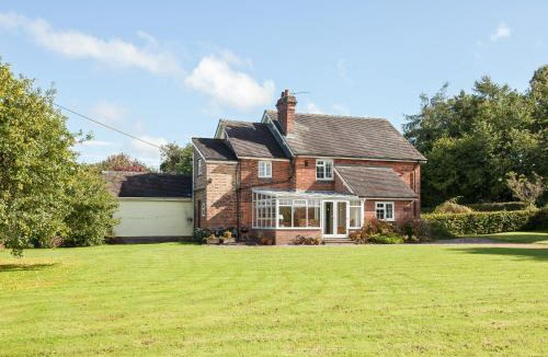 Eccleshall House | Fir Tree Cottage