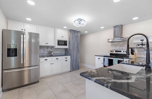 Fredericksburg Cottage | Fire pit and close access to hiking trails.