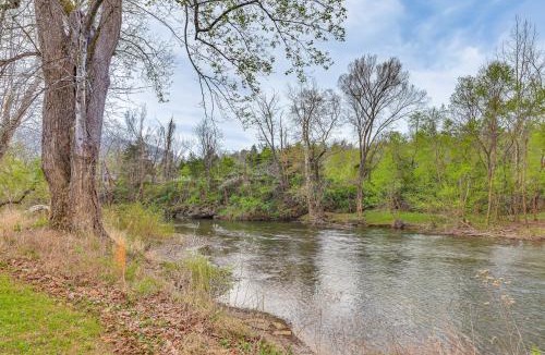 Eagle Rock House | Fire Pit and Patio Creekside Cabin in Eagle Rock!