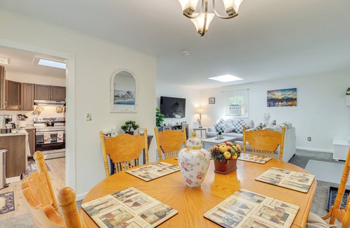 Long Pond House | Fire Pit & Community Beach: Poconos Getaway!