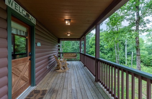 Robbinsville Cabin | Fire Pit - Covered Porch - Gas Grill