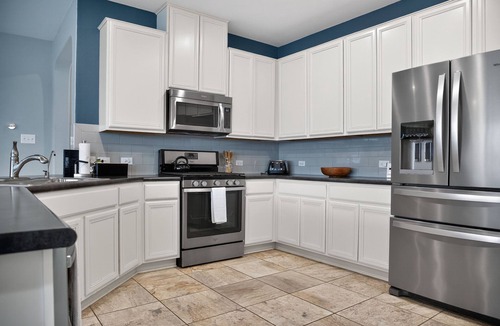 Hutto House | Fire Pit, Game Room, Fenced Yard + Dog Friendly!