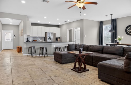 Hutto House | Fire Pit, Game Room, Fenced Yard + Dog Friendly!
