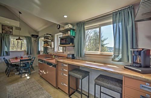 Milford Apartment | Fire Pit + Gas Grill: Secluded Studio in Milford!