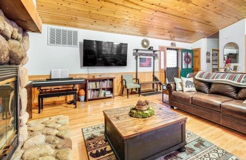 Arnold House | Fire Pit, Gazebo & Grill: Family Cabin in Arnold!