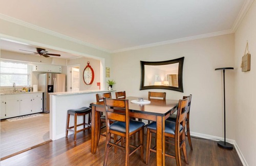 Hermitage House | Fire Pit, Great Neighborhood, 15 Min to Broadway!
