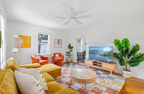 College Park House | Fire Pit + Grill + 2MI to DT Orlando