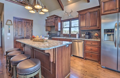 Shelby House | Fire Pit & Grill: Pet-Friendly Shelby Home!