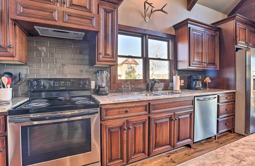 Shelby House | Fire Pit & Grill: Pet-Friendly Shelby Home!