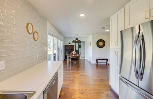 Tyler House | Fire Pit & Grill: Tyler Home on 5 Acres!