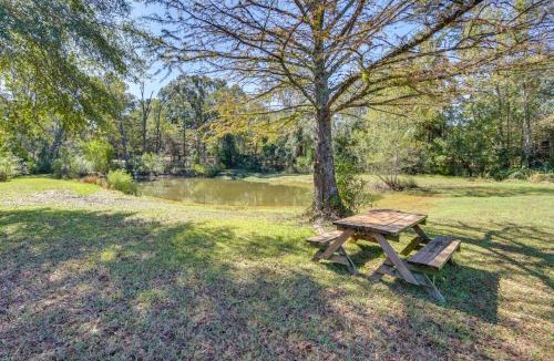 Tyler House | Fire Pit & Grill: Tyler Home on 5 Acres!