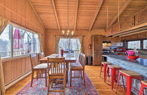 East Stroudsburg Cottage | Fire Pit & Grill: Lakefront Poconos Cottage!