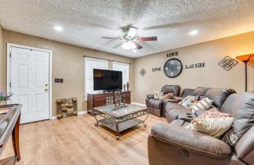 Victoria House | Fire Pit & Grill: Victoria Home Near Downtown