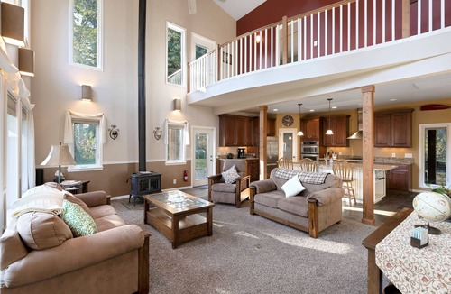 Lummi Island House | Fire pit, On-Site Hiking. Private, Calm, Quiet and Peaceful