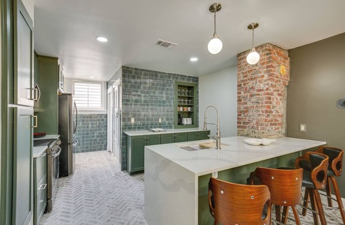 South Overton House | Fire Pit & Pergola! Renovated Brick Beauty By TTU