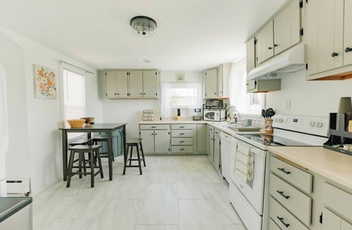 Bellefonte House | Fire Pit + Valley Views + 16 min PSU + Sleeps 6