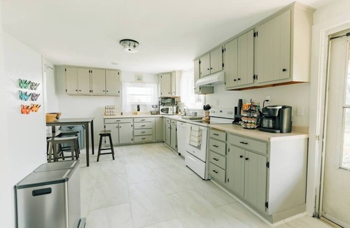 Bellefonte House | Fire Pit + Valley Views + 16 min PSU + Sleeps 6