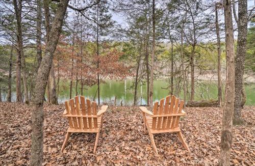 Golden House | Fire Pit + Views: Family Cabin on Table Rock Lake