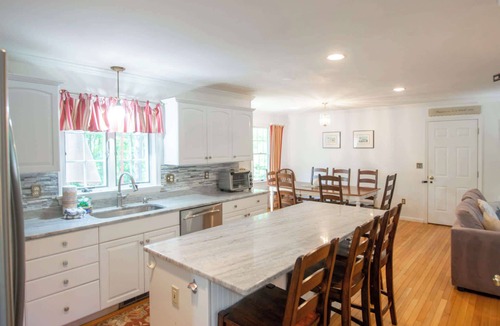 Harwich House | Fire Pit, Walk to Long Pond, Dogs Welcome!