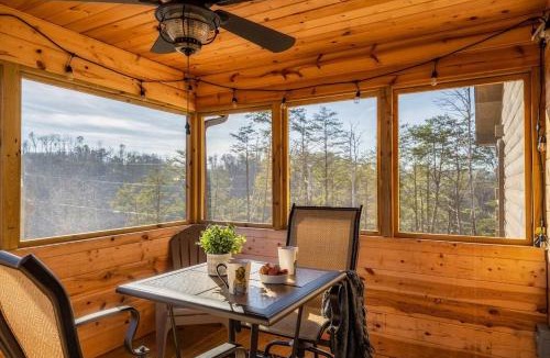 Pigeon Forge Villa | Firefly Cabin
