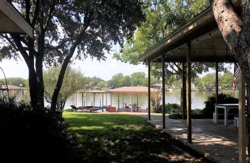 Granbury Cottage | Firefly Cottage - Lakefront Cottage with Huge Dock on Quiet Cove