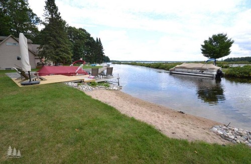 Lewiston House | Firefly Cottage Summa