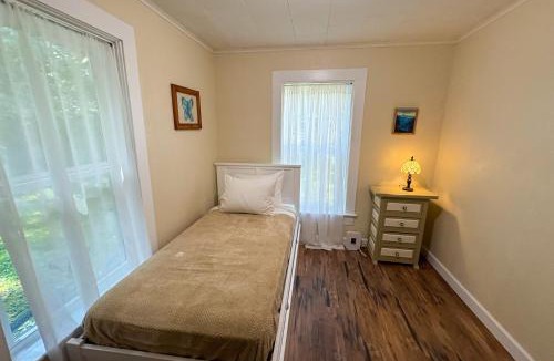 Hendersonville House | Firefly Cottage