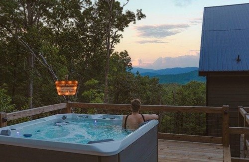 Cherry Log Cabin | Firefly Mountain: Blue Ridge's Best View off Aska!