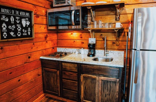 Mid America Cabin | Firefly Treehouse - Starlight Haven