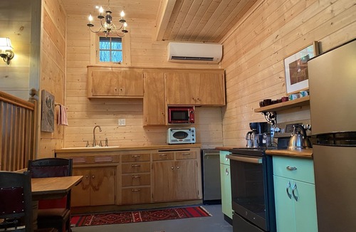 Grapeview Cabin | Firehouse House, Orchard Beach