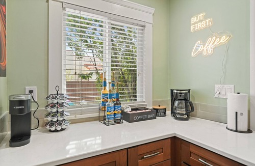 Belmont Heights House | Firepit, Game Room & BBQ - Family-Friendly Home