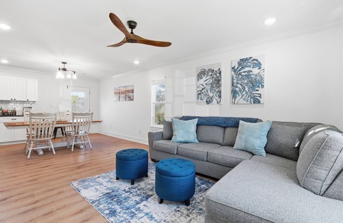Fort Oglethorpe House | Firepit - Game Room - Dog Friendly - Fireplace