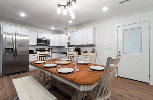 Fort Oglethorpe House | Firepit - Game Room - Dog Friendly - Fireplace