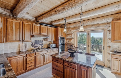 Hartland House | Firepit | Hot tub & Mountain Views! | Spruce Moose Lodge