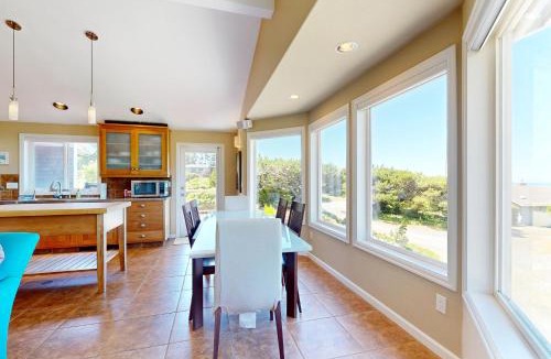 Oceanside House | Firepit Lagoon