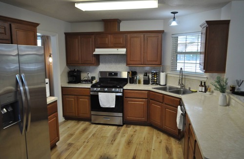 Southern Plantation House | Fireplace - Kitchen - Game Room - Popcorn Bar