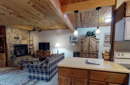 Angel Fire Condo | Fireplace | WiFi | Close to Lifts | Windchimes 204