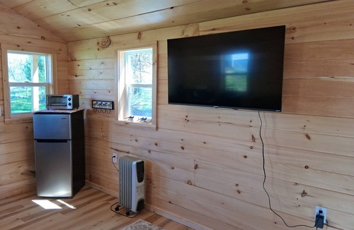 Port Crane Cabin | Fireside Cabin at Osborne Creek