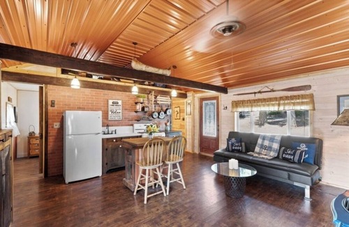 Bayview Cabin | Fireside Cabin