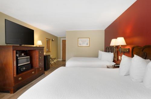 Gilford Hotel | Fireside Inn & Suites Gilford