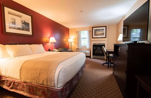 Nasons Corner Hotel | Fireside Inn & Suites Portland