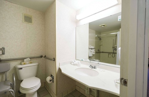 Nasons Corner Hotel | Fireside Inn & Suites Portland