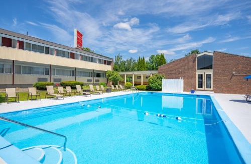 Waterville Hotel | Fireside Inn & Suites Waterville