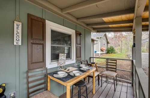 Qualla Apartment | Fireside Relaxation Pet-Friendly Whittier Getaway